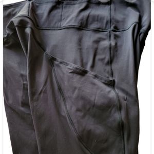 LULULEMON Leggings 26" inseam black size 16